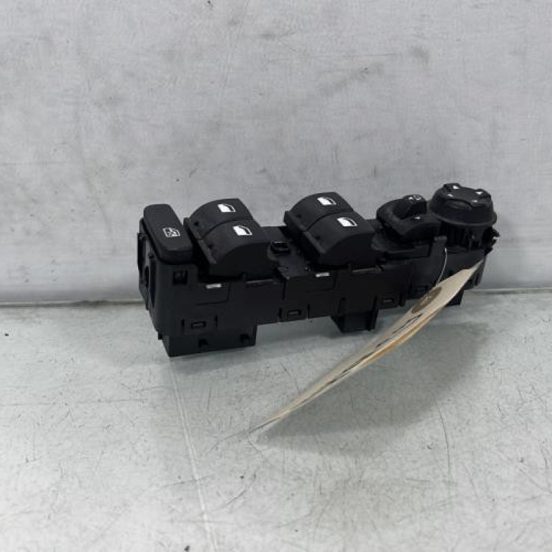 Interrupteur de leve vitre avant gauche PEUGEOT 308 2 SW Photo n°1