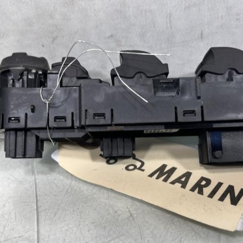 Interrupteur de leve vitre avant gauche PEUGEOT 308 2 SW Photo n°3