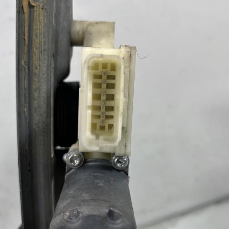 Leve vitre electrique arriere droit PEUGEOT 308 2 SW Photo n°4