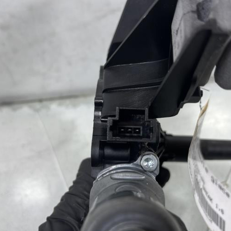 Moteur essuie glace arriere PEUGEOT 308 2 SW Photo n°3