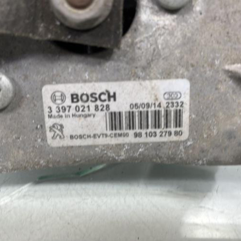 Moteur essuie glace avant PEUGEOT 308 2 SW Photo n°2