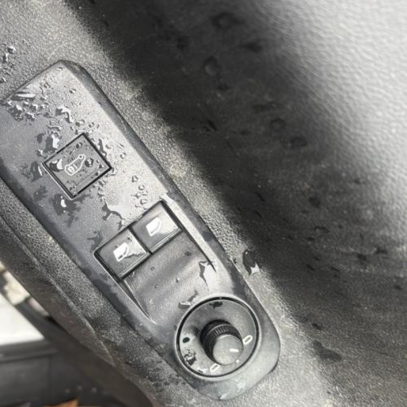 Serrure avant droit PEUGEOT PARTNER 3 Photo n°16