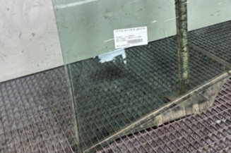 Vitre arriere gauche PEUGEOT 307