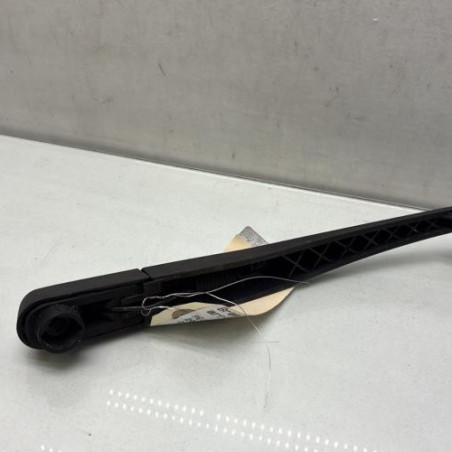 Bras essuie glace arriere PEUGEOT 208 1