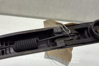 Bras essuie glace arriere PEUGEOT 208 1