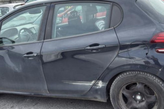 Bras essuie glace arriere PEUGEOT 208 1