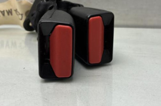 Attache ceinture arriere droit PEUGEOT 208 1 Photo n°1