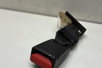 Attache ceinture arriere gauche PEUGEOT 208 1