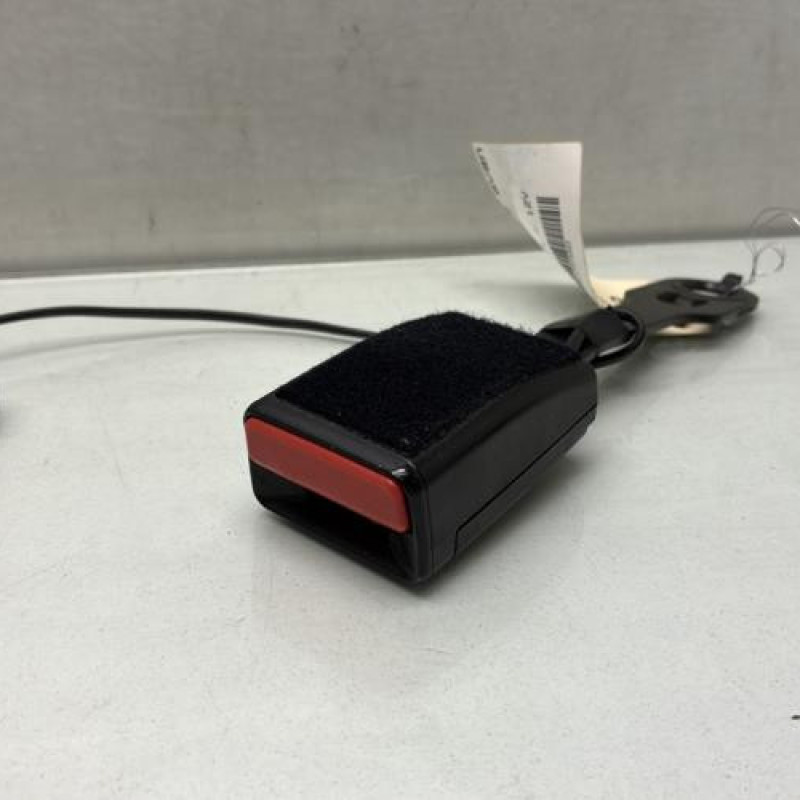 Attache ceinture avant gauche PEUGEOT 208 1 Photo n°1