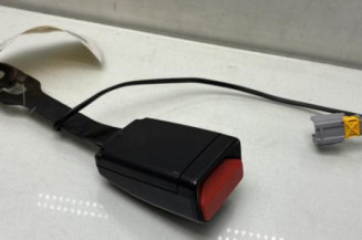 Attache ceinture avant gauche PEUGEOT 208 1