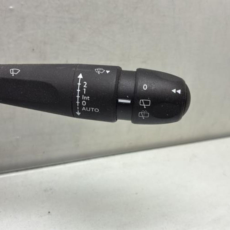 Com (Bloc Contacteur Tournant+Commodo Essuie Glace+Commodo Phare) PEUGEOT 208 1 Photo n°4