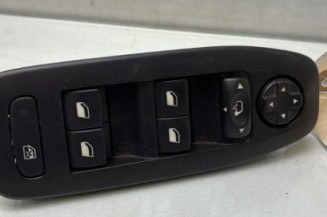 Interrupteur de leve vitre avant gauche PEUGEOT 208 1 Photo n°1