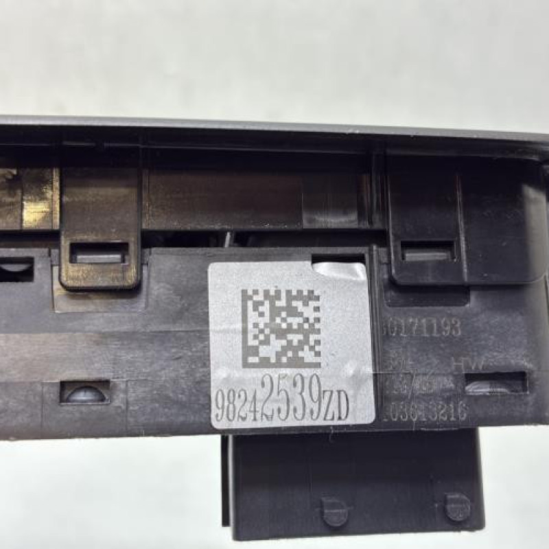 Interrupteur de leve vitre avant gauche PEUGEOT 208 1 Photo n°3