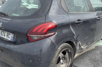 Moteur essuie glace arriere PEUGEOT 208 1