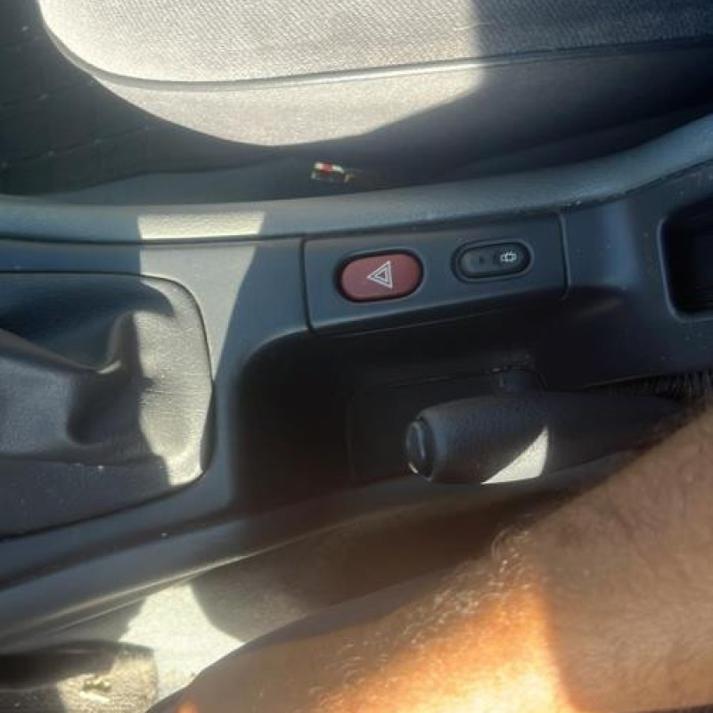 Retroviseur droit RENAULT LAGUNA 1 Photo n°16