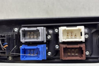 Interrupteur de leve vitre avant gauche RENAULT LAGUNA 1