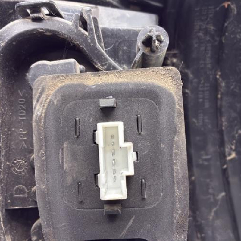 Feu arriere principal droit (feux) CITROEN C3 2 Photo n°3