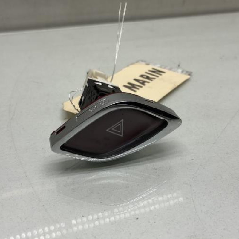 Bouton de warning CITROEN C3 2 Photo n°1