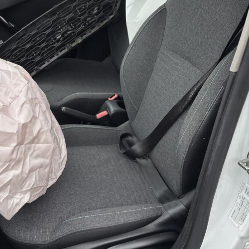 Bouton de warning CITROEN C3 2 Photo n°15