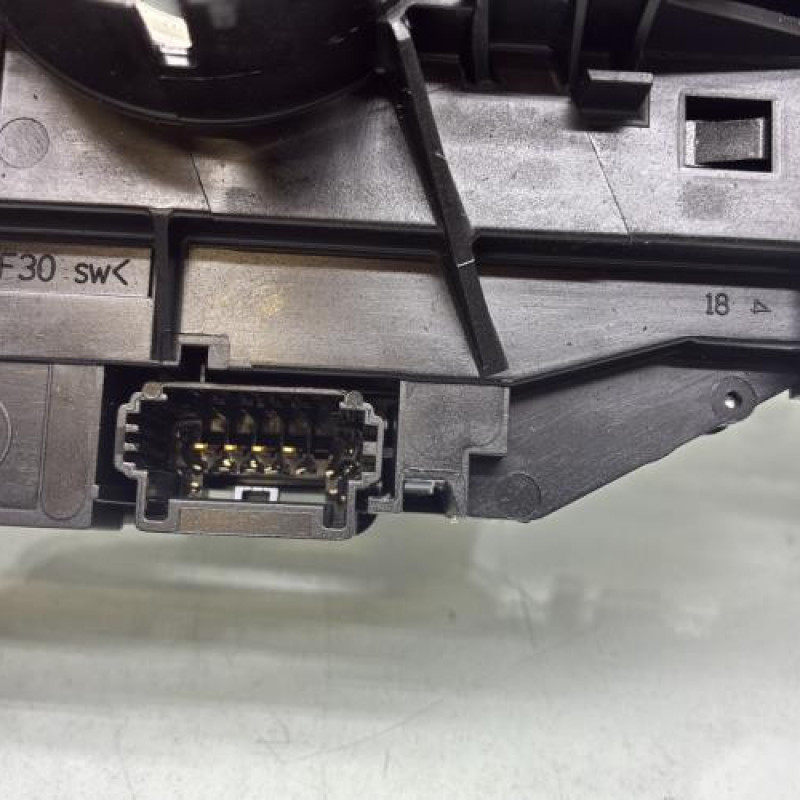 Com (Bloc Contacteur Tournant+Commodo Essuie Glace+Commodo Phare) CITROEN C3 2 Photo n°8