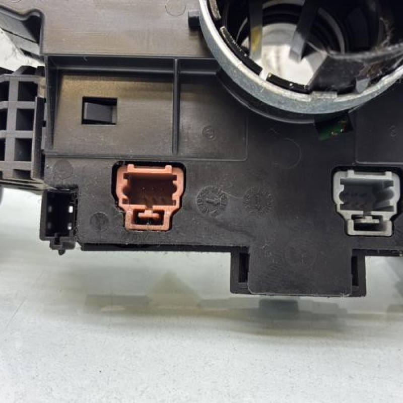 Com (Bloc Contacteur Tournant+Commodo Essuie Glace+Commodo Phare) PEUGEOT PARTNER 2 Photo n°7