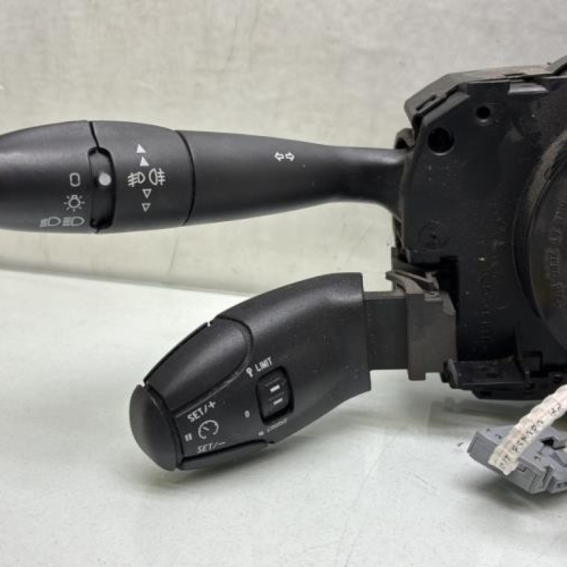 Com (Bloc Contacteur Tournant+Commodo Essuie Glace+Commodo Phare) PEUGEOT PARTNER 2 Photo n°10