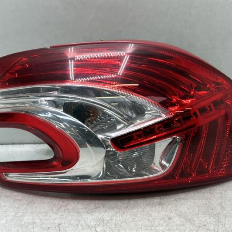 Feu arriere principal gauche (feux) PEUGEOT 208 1 Photo n°1