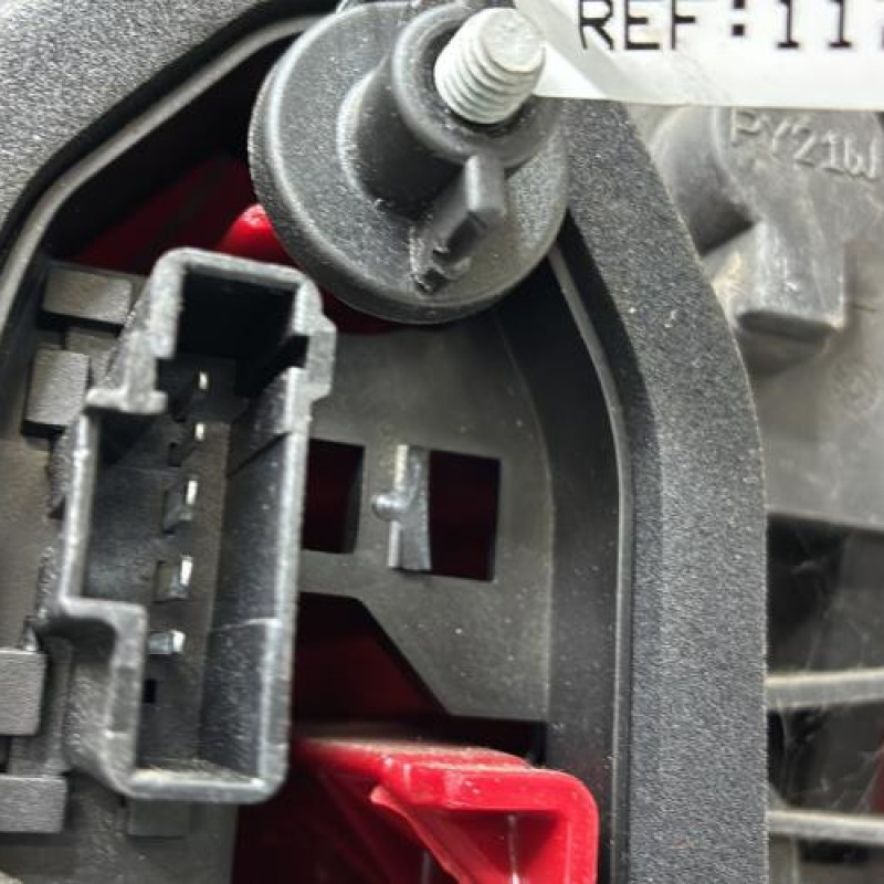 Feu arriere principal gauche (feux) PEUGEOT 208 1 Photo n°3