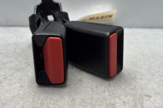 Attache ceinture arriere droit PEUGEOT 208 1 Photo n°1