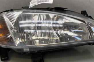 Optique avant principal droit (feux)(phare) RENAULT MEGANE 1 Photo n°1