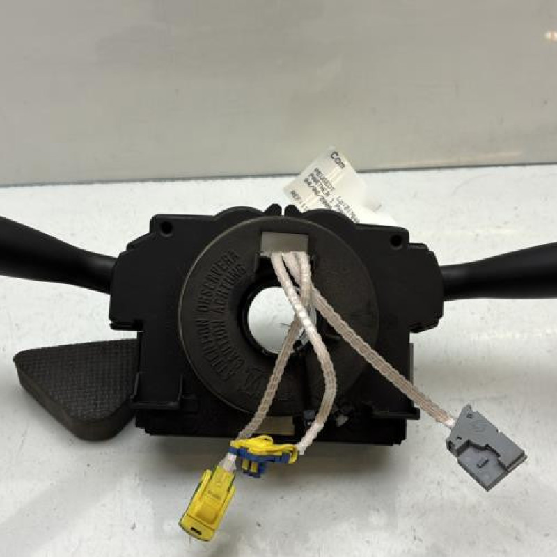 Com (Bloc Contacteur Tournant+Commodo Essuie Glace+Commodo Phare) PEUGEOT PARTNER 1 Photo n°1