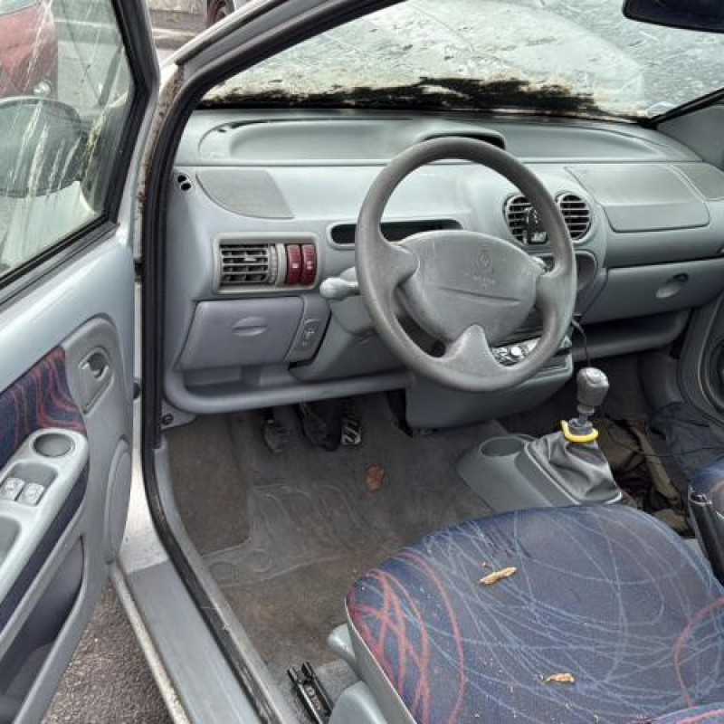 Pompe à carburant RENAULT TWINGO 1 Photo n°16