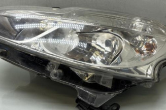 Optique avant principal gauche (feux)(phare) PEUGEOT 208 1 Photo n°1