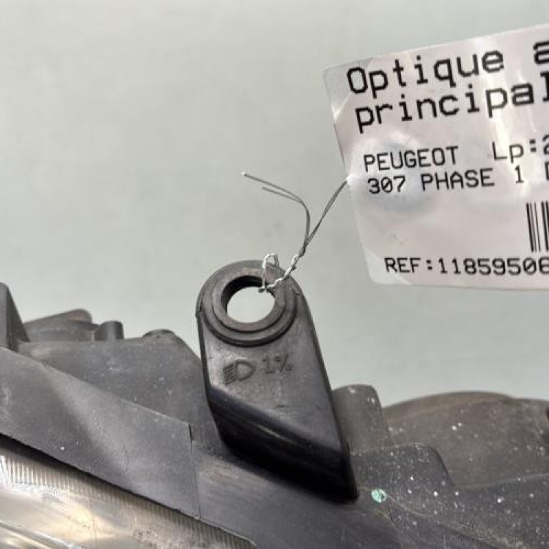 Optique avant principal droit (feux)(phare) PEUGEOT 307 Photo n°3