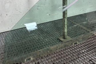 Vitre avant gauche VOLKSWAGEN GOLF 4