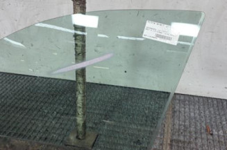 Vitre avant gauche VOLKSWAGEN GOLF 4