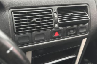 Vitre avant gauche VOLKSWAGEN GOLF 4