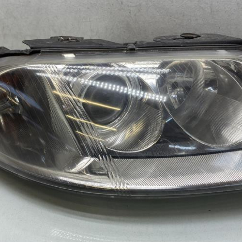 Optique avant principal droit (feux)(phare) VOLKSWAGEN PASSAT 4 Photo n°1