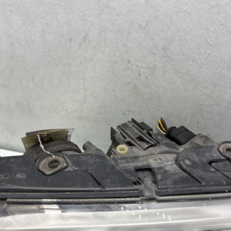 Optique avant principal droit (feux)(phare) VOLKSWAGEN PASSAT 4