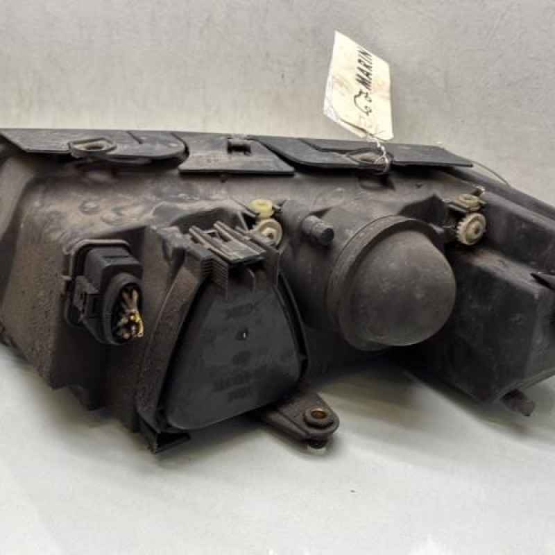 Optique avant principal droit (feux)(phare) VOLKSWAGEN PASSAT 4 Photo n°3