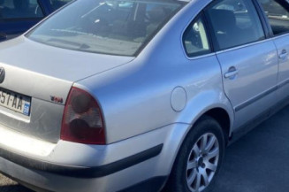 Optique avant principal droit (feux)(phare) VOLKSWAGEN PASSAT 4