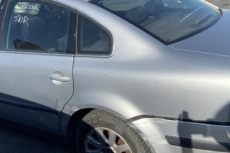 Optique avant principal droit (feux)(phare) VOLKSWAGEN PASSAT 4