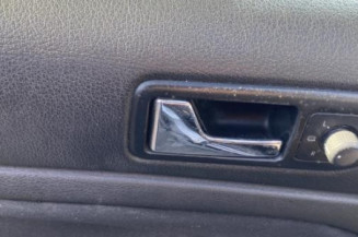 Optique avant principal droit (feux)(phare) VOLKSWAGEN PASSAT 4