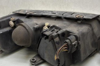 Optique avant principal gauche (feux)(phare) VOLKSWAGEN PASSAT 4