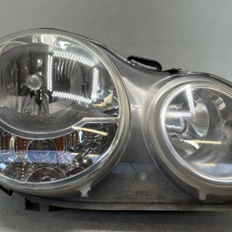 Optique avant principal droit (feux)(phare) VOLKSWAGEN POLO 4 Photo n°1