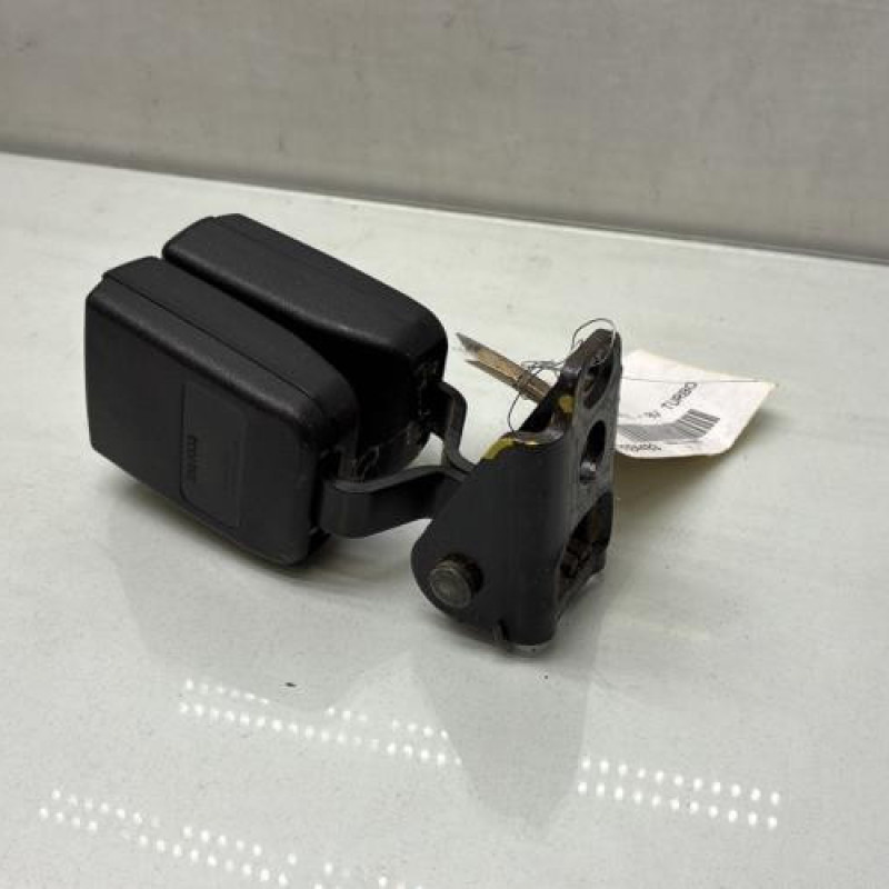 Attache ceinture arriere droit PEUGEOT 307 Photo n°3