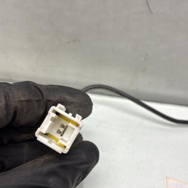 Attache ceinture avant gauche PEUGEOT 307 Photo n°3