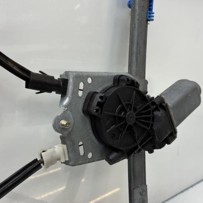 Leve vitre electrique avant droit RENAULT LAGUNA 2 Photo n°4