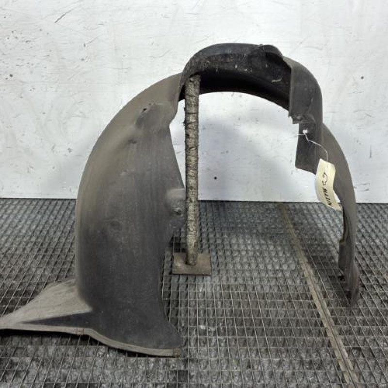 Pare boue avant droit VOLKSWAGEN POLO 4 Photo n°1