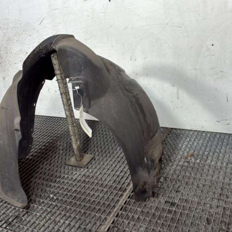 Pare boue avant droit VOLKSWAGEN POLO 4 Photo n°3